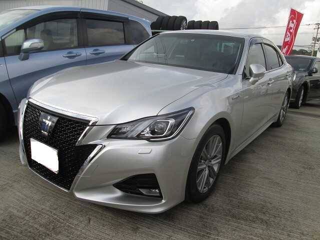 Toyota crown athlete 2016