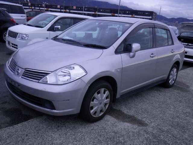 Nissan latio 2006