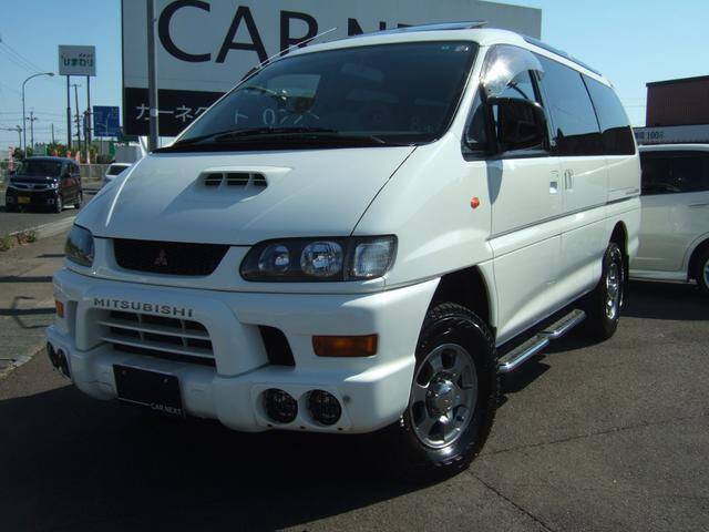 Mitsubishi delica 2002