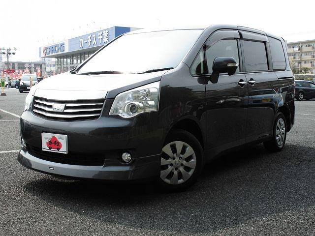 Toyota noah 2012