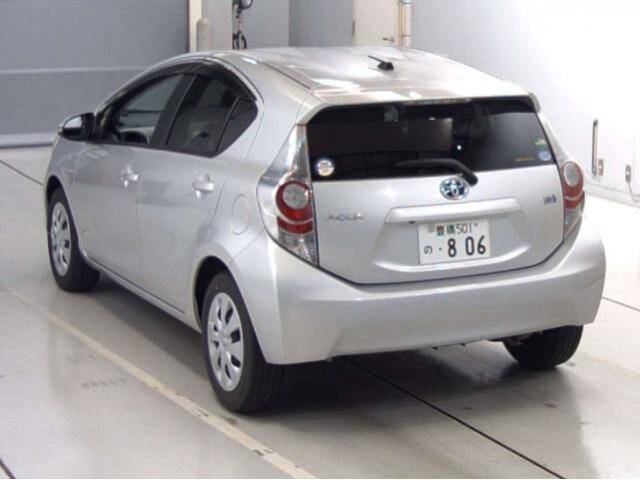 Toyota Aqua 2015