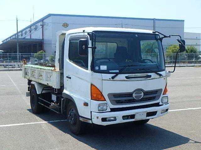 Автомобиль hino ranger