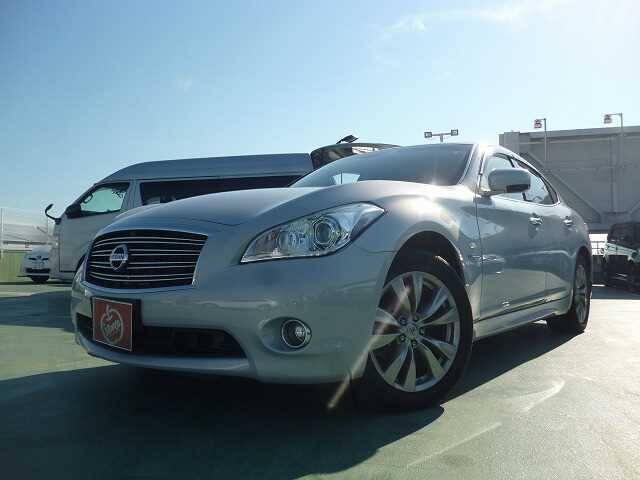 Nissan fuga 2013