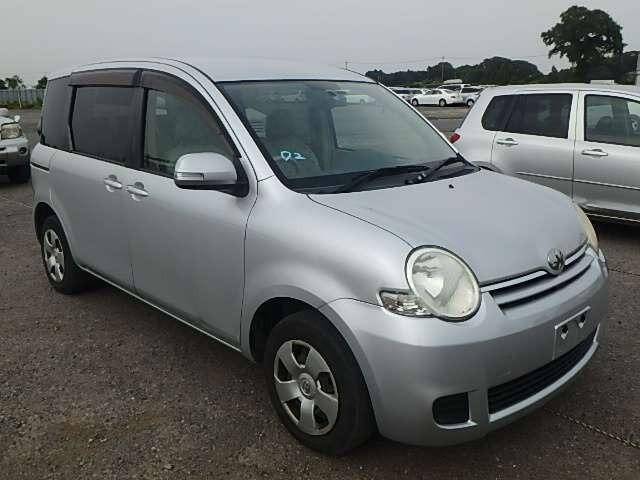 Toyota sienta 2007