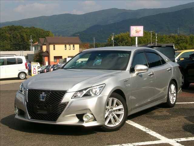 Toyota Crown athlete 2013