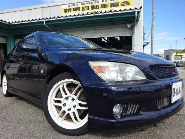 Altezza и lexus is200