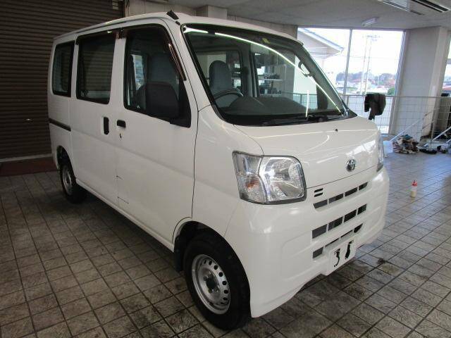 toyota pixis van
