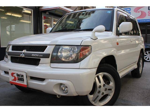 Mitsubishi pajero io 2001