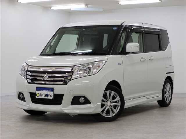 Mitsubishi delica d2 hybrid