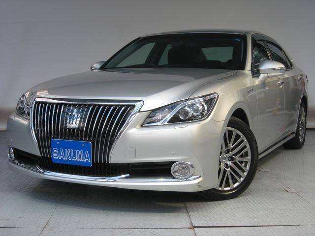 Toyota Crown Majesta 2014