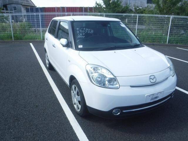 Mazda verisa 2009