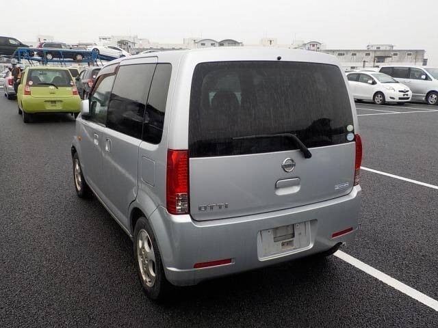 Nissan otti 2007