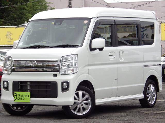 File:Nissan NV100 CLIPPER RIO E (DR64W) front.JPG - Wikimedia Commons