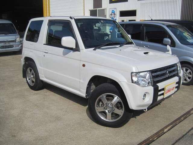 Mitsubishi pajero mini 2012