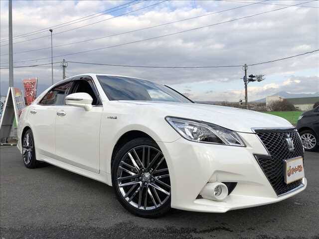 Toyota Crown athlete 2013