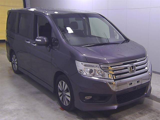 Honda STEPWAGON 2011