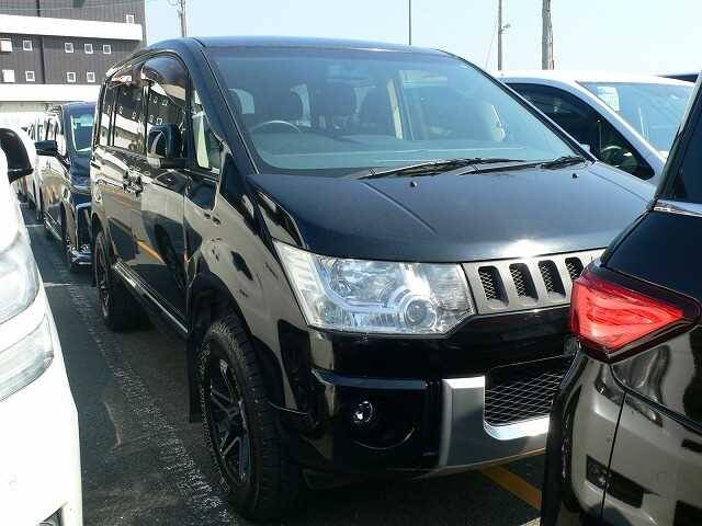 Mitsubishi delica d5 2012