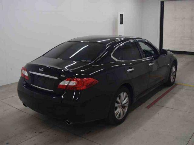 Nissan Fuga 2011 черная