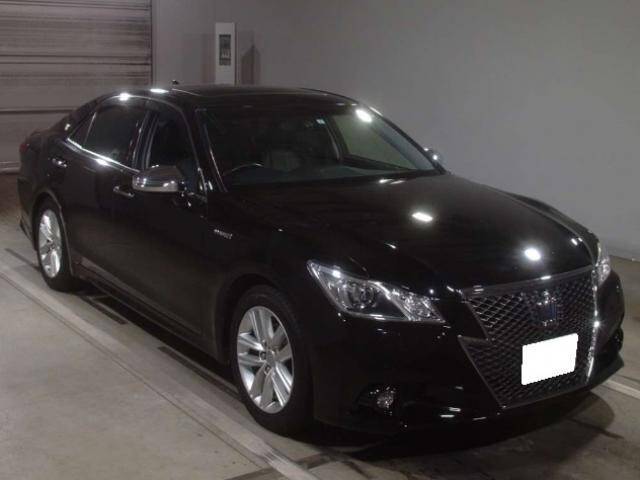 Toyota Crown Royal Saloon 2014