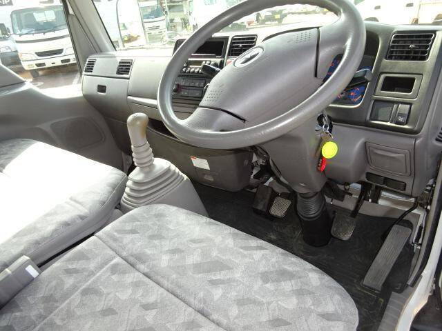 Mazda titan dash