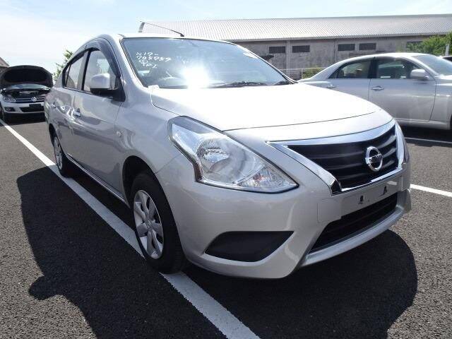 Nissan latio 2015