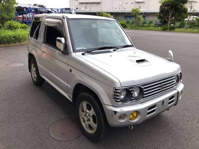 Mitsubishi pajero mini 2001