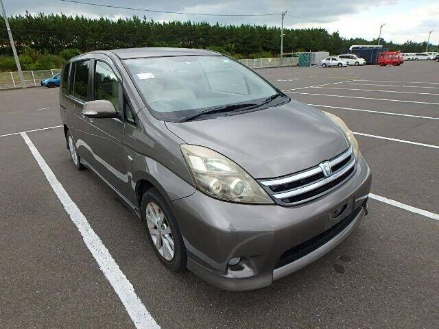 Toyota isis 2009
