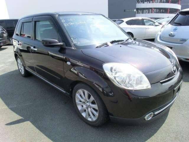 Mazda verisa 2008