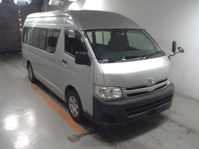 2012 hiace commuter for sale