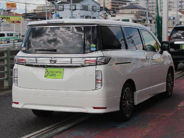 Nissan elgrand 2019