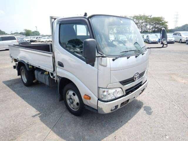 Toyota dyna 2014