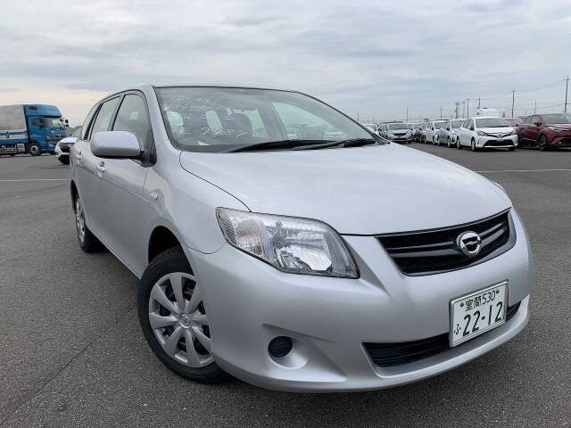 Toyota corolla fielder 2011