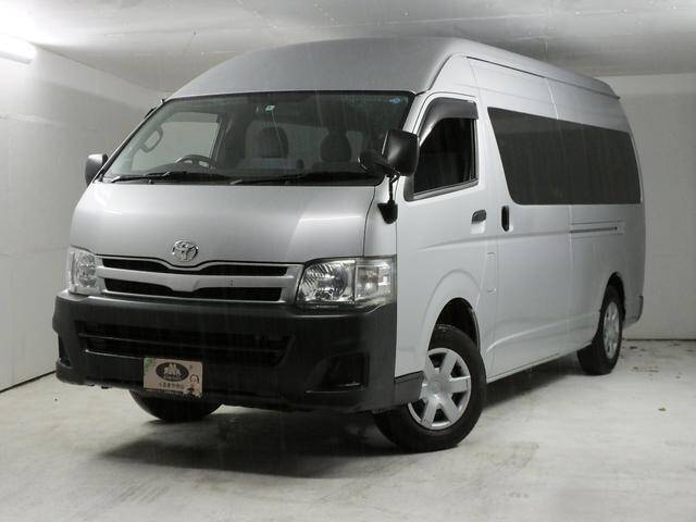 2010 toyota hiace commuter for sale