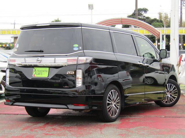 Nissan elgrand 2019