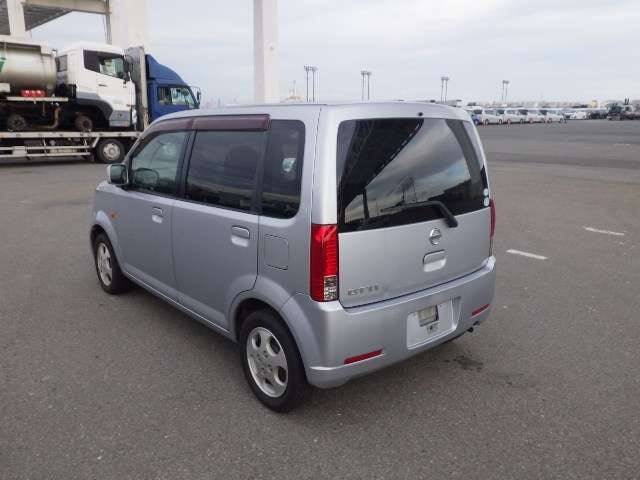 Nissan otti 2007
