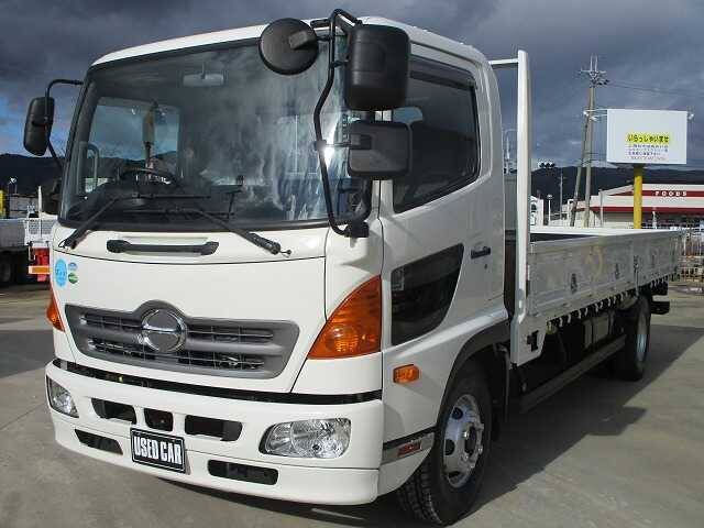 Автомобиль hino ranger