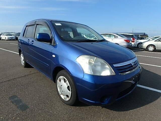 Toyota raum 2006