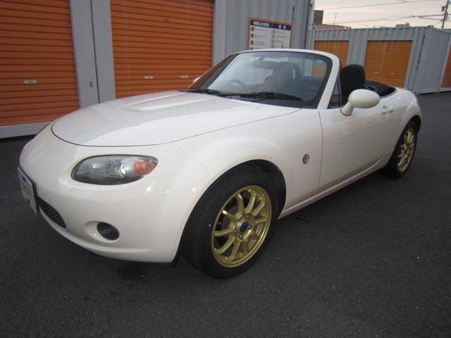 2005 MAZDA ROADSTER - US$5,640