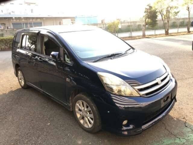 Toyota isis 2009