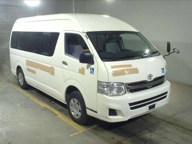 toyota hiace commuter 2011 for sale
