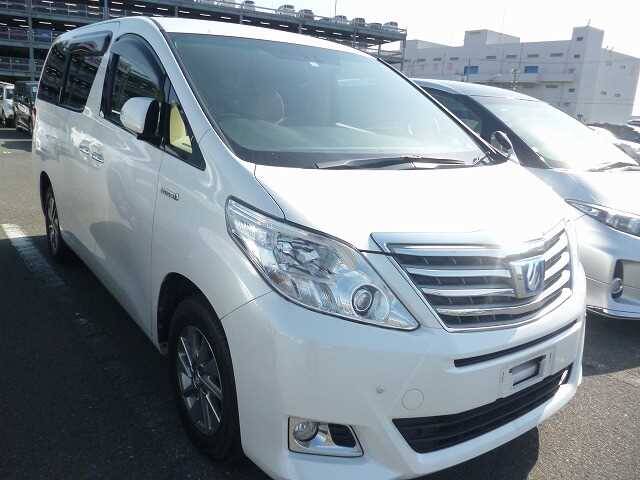 Bi Fuel Hybrid Camper Van Drives 1 000 Miles And Camps On Pure Battery Power Hybrid Camper Van Camper Van
