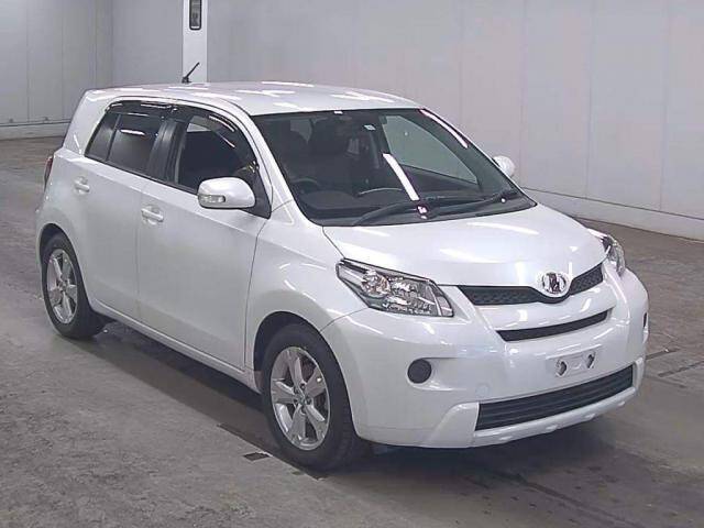 Toyota Ist 2010 Interior
