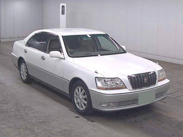 Toyota crown majesta 2001