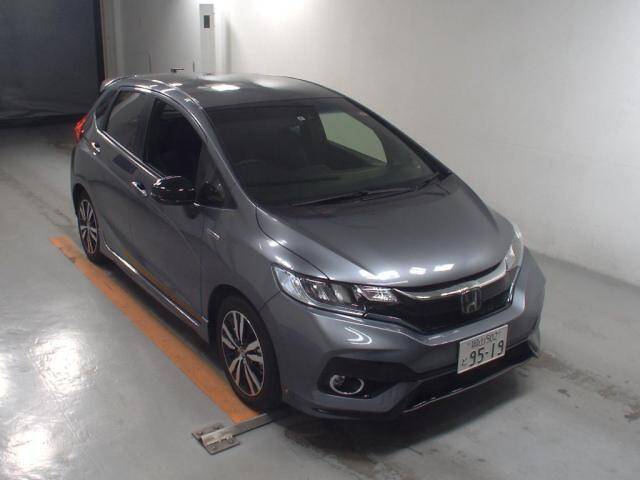 19 Honda Fit Hybrid Ref No Used Cars For Sale Picknbuy24 Com