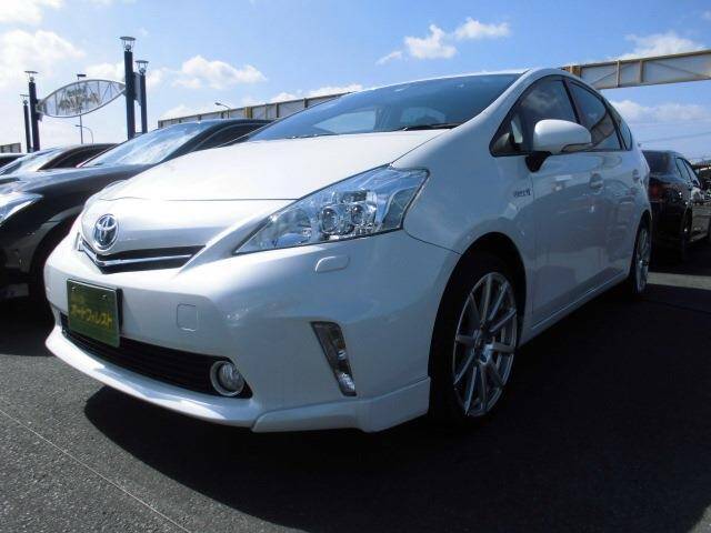Toyota prius alpha 2013