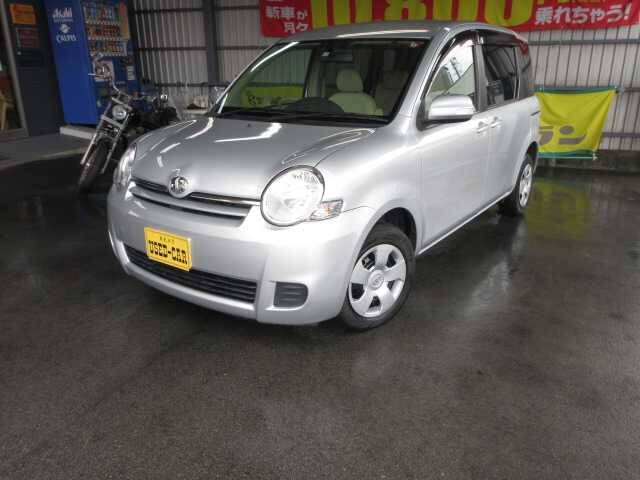 Toyota sienta 2010