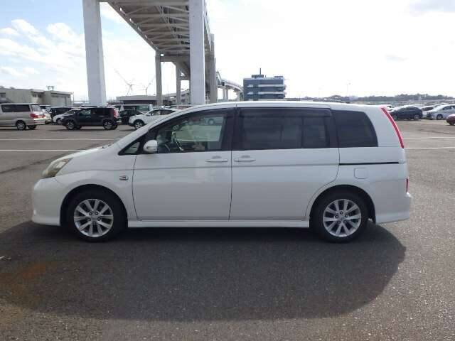 Toyota isis 2008