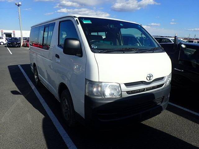 toyota hiace 2009 price