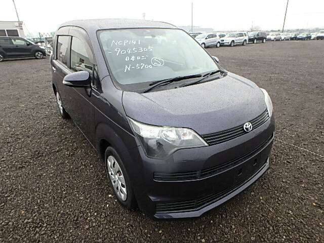 Toyota spade 2013