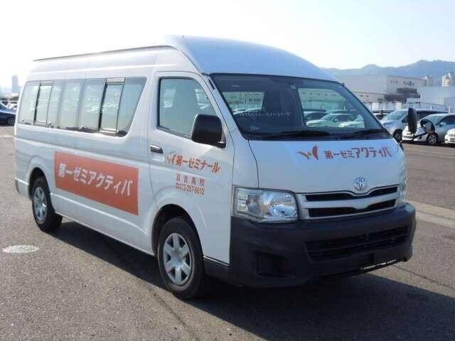 toyota hiace commuter 2011 for sale